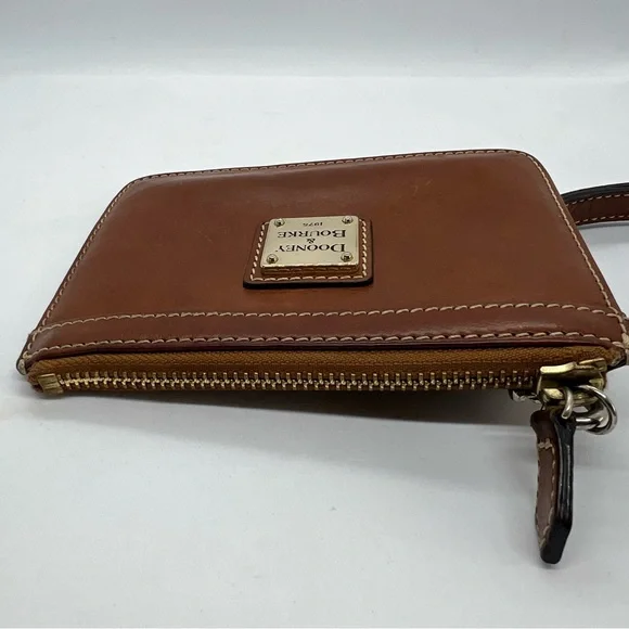 Dooney & Bourke Brown Leather Wristlet Zip Clutch Wallet | Classic Logo | EUC - Picture 5 of 11